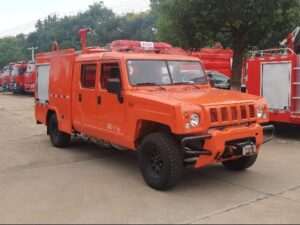 勇士双排四驱越野消防车
