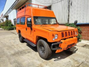 勇士四驱越野运兵车