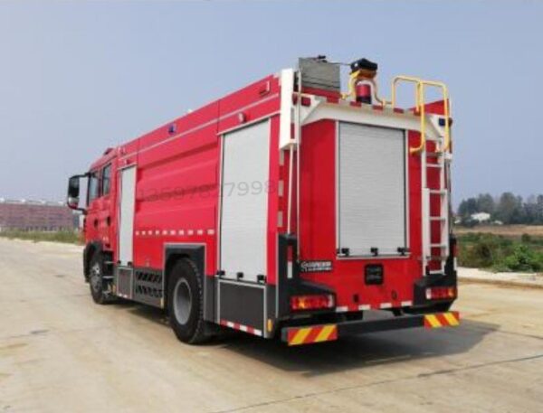 HOWO 8-Ton Foam Fire Truck