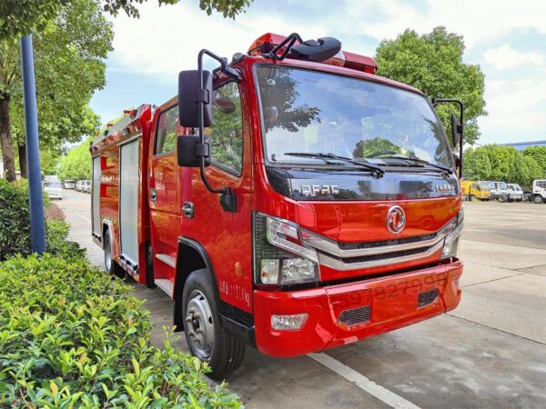 东风5吨水罐消防车