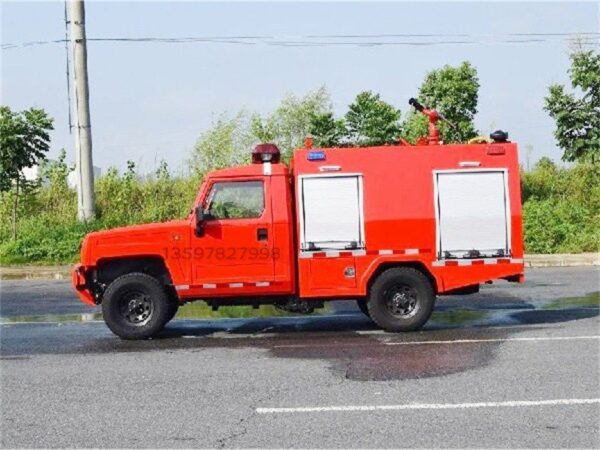 Blue‑plate Warrior 4WD Off‑road Fire Truck