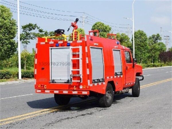 Blue‑plate Warrior 4WD Off‑road Fire Truck