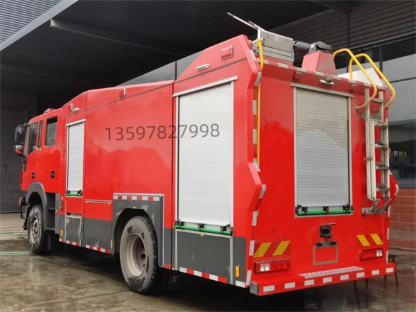HONGYAN 8‑Ton Foam Fire Truck