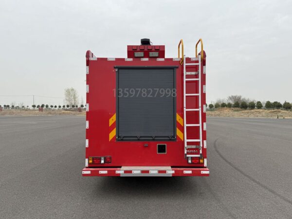 Sinotruk CDW Wangpai 9.53 Ton 4x4 Forest Fire Truck