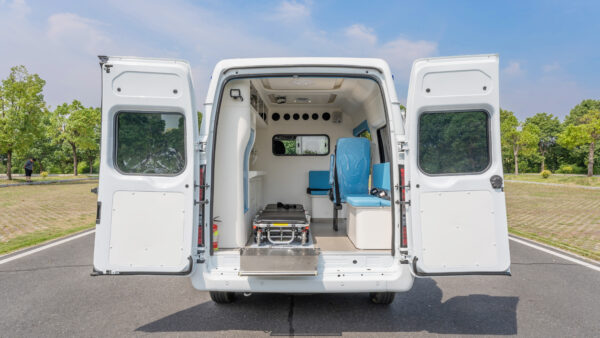 JMC New Light Van High Roof Chassis Monitoring Ambulance