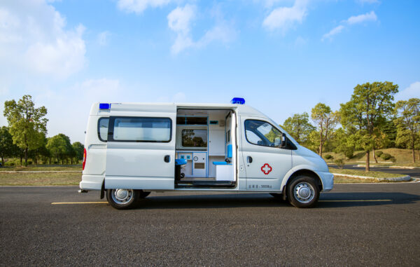 SAIC MAXUS V80 Long WB High Roof Basic Transfer Ambulance (Negative Pressure Upgrade Available)