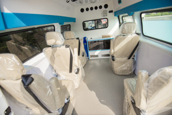 Ford V362 Semi‑patient Monitoring Ambulance, 5 Seats