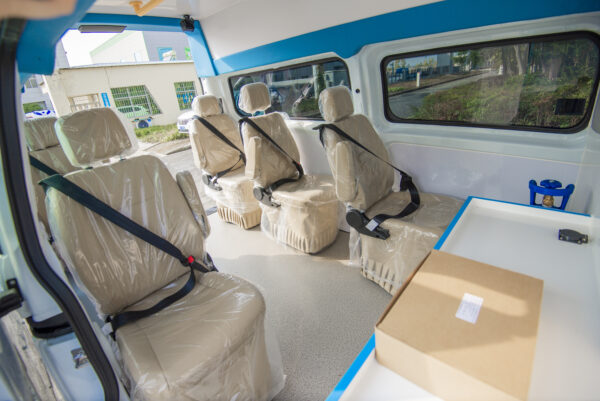 Ford V362 Semi‑patient Monitoring Ambulance, 5 Seats