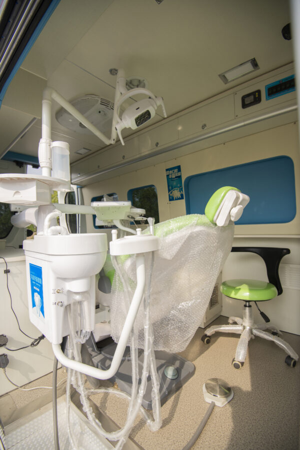 SAIC MAXUS V90 Long WB High Roof Chassis Mobile Dental Clinic Vehicle (Oral Medical Patrol Car)