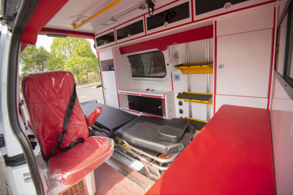 JMC Ford New Transit V362 Mid WB Mid Roof Monitoring Ambulance (Plain Standard Paint)