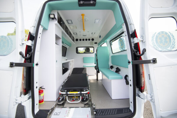 Jiangling Ford Transit Custom T6 (V362) Mid-wheelbase Mid-roof Patient Monitoring Ambulance
