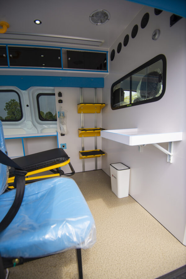Ford Transit V362 Monitoring Ambulance