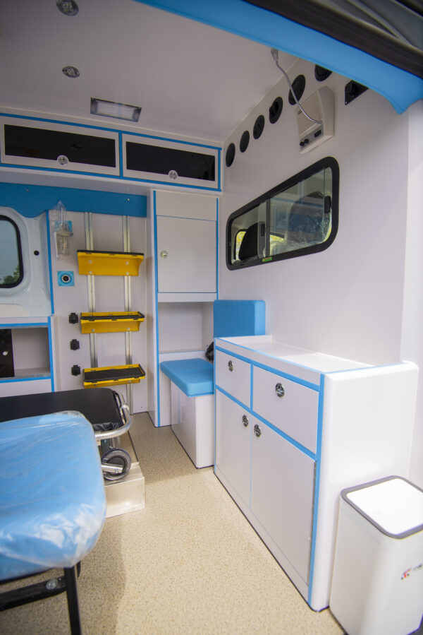 Ford Transit V362 Monitoring Ambulance