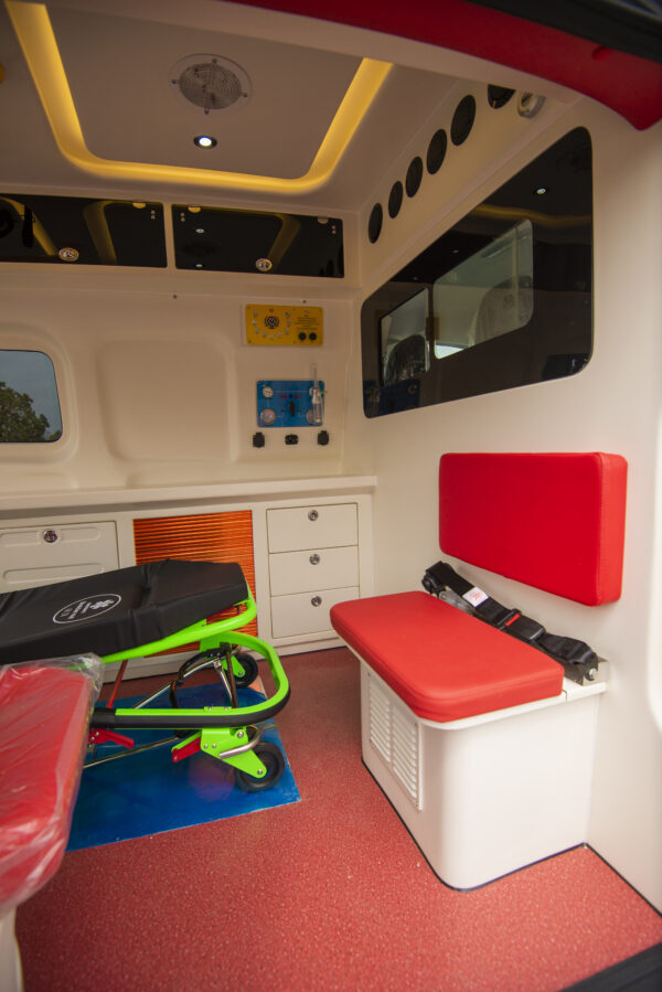 Ford Transit V362 Aviation‑style Monitoring Ambulance