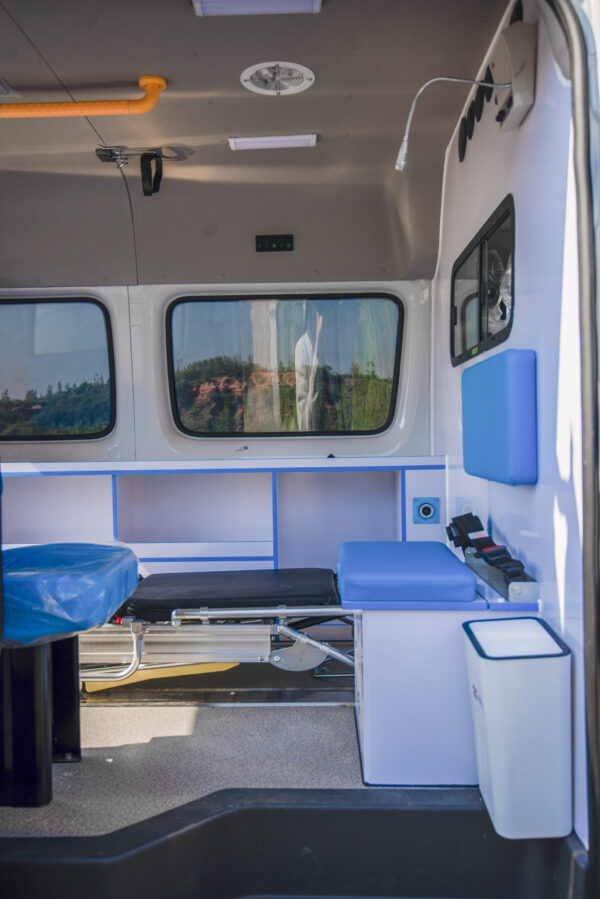 Foton Tuyano E Short‑WB Mid Roof Chassis Monitoring Ambulance