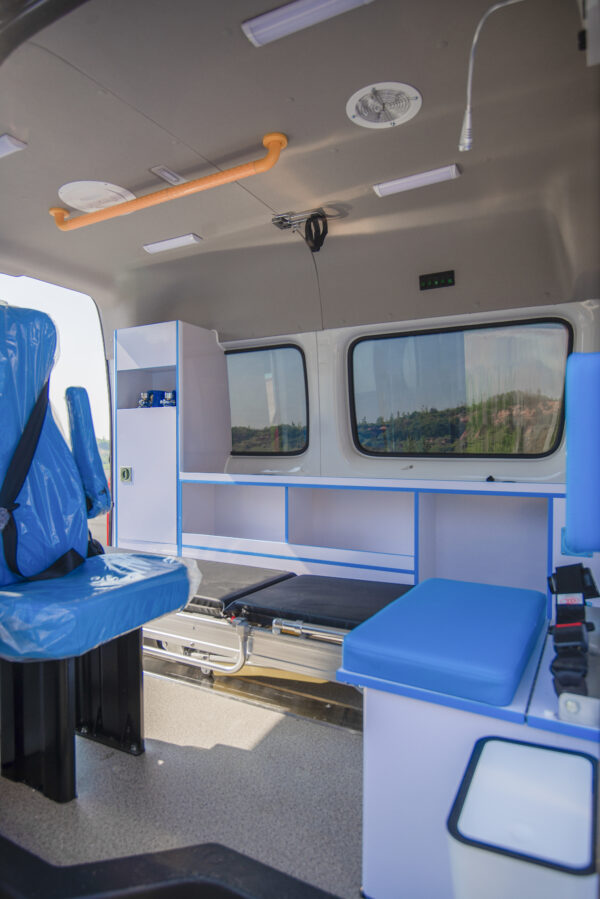 Foton Tuyano E Short‑WB Mid Roof Chassis Monitoring Ambulance