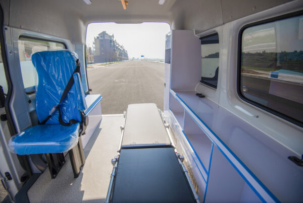 Foton Tuyano E Short‑WB Mid Roof Chassis Monitoring Ambulance