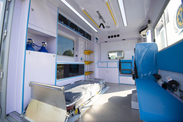 Iveco Ousheng Shelter‑type Monitoring Ambulance