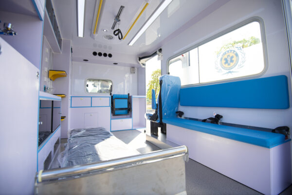 Iveco Ousheng Shelter‑type Monitoring Ambulance