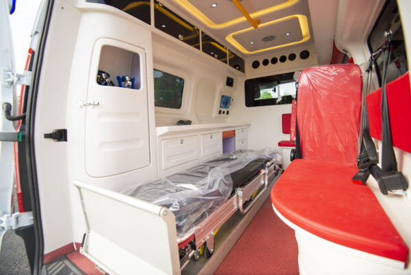 Ford Transit V362 Short‑WB Low Roof Chassis Aviation‑molded Ambulance