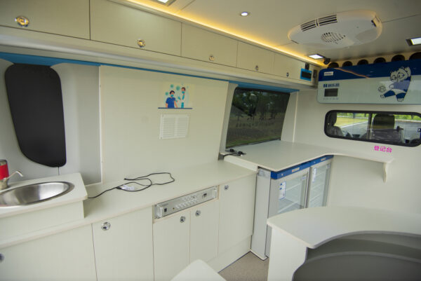 DSC_9039 Iveco Ousheng Vaccination Vehicle
