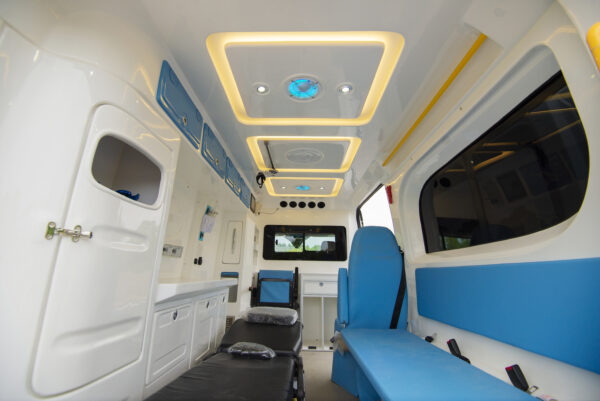 Ford Transit V363 Monitoring Ambulance