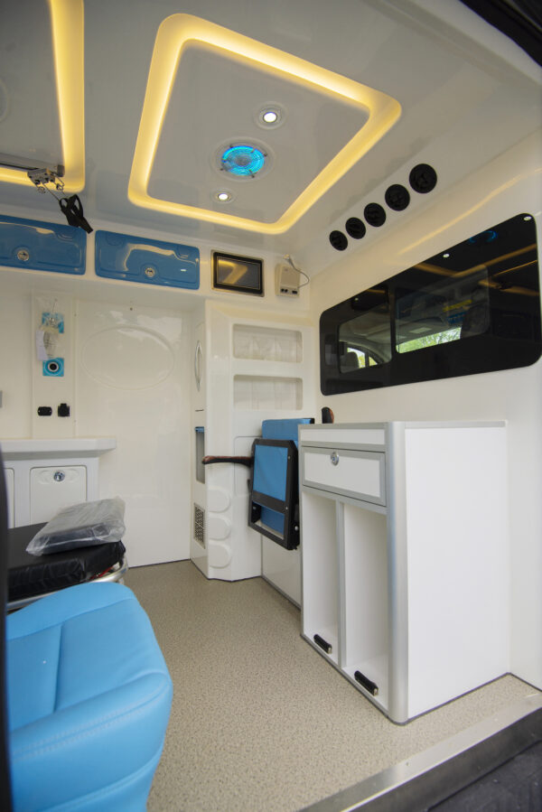 Ford Transit V363 Monitoring Ambulance